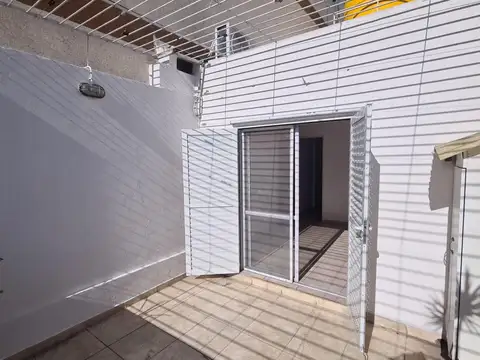 EXCELENTE DEPARTAMENTO DE UN DORMITORIO CON COCHERA