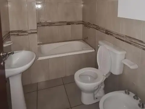 Departamento en Alquiler con 1 cocheras