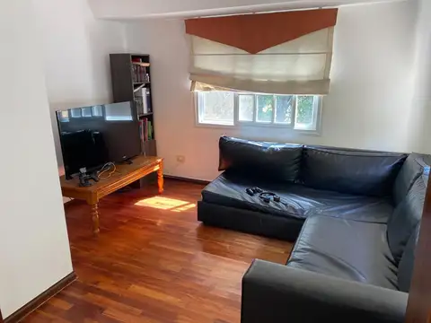VENTA DE CASA 5 AMBIENTES EN EL BARRIO SOLAR DEL BOSQUE