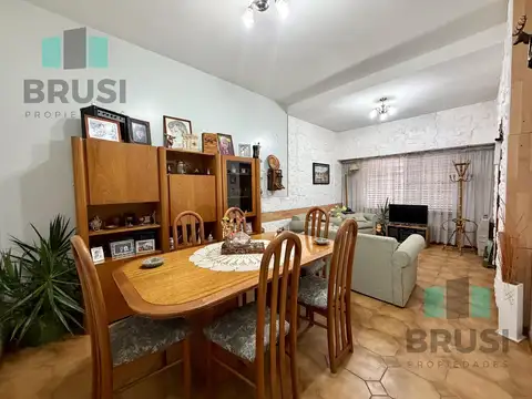 Casa en Venta en Villa Luzuriaga, USD 140.000