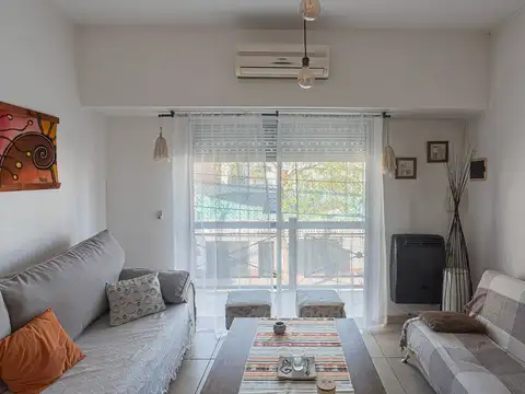 Depto Tipo Casa 3 ambientes con 2 baños