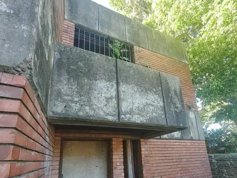 Casa en venta a terminar de 5 ambientes en Martinez