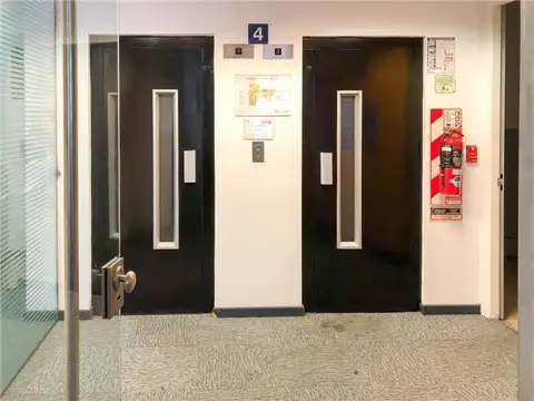 Oficina en Alquiler 80 años