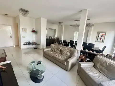 Espectacular Departamento 5 amb 240 M  Full Amenities y Seg 24 hs - Flores