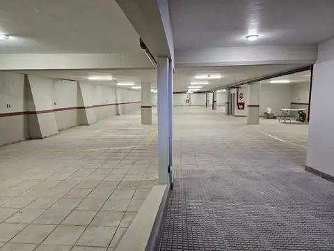 VENTA COCHERAS EN BLOCK 1100 M2 STA RITA ESTRENAR