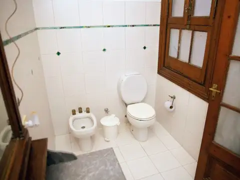 ALQUILER - AV. CORRIENTES Y CALLAO - HERMOSO PISO COMPLETO - BAJAS EXPENSAS - APTO PROFESIONAL