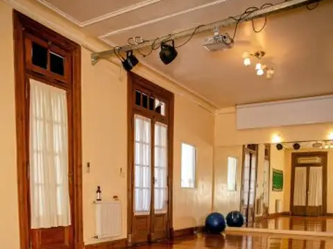 Departamento 6 ambientes con 2 baños
