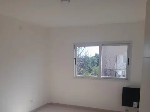 Departamento en Alquiler en Belén de Escobar, $ 650.000