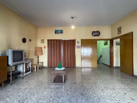 Depto Tipo Casa 4 ambientes con 3 baños