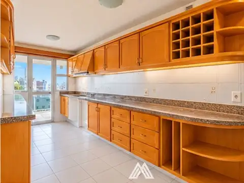 Departamento en Venta con 2 cocheras