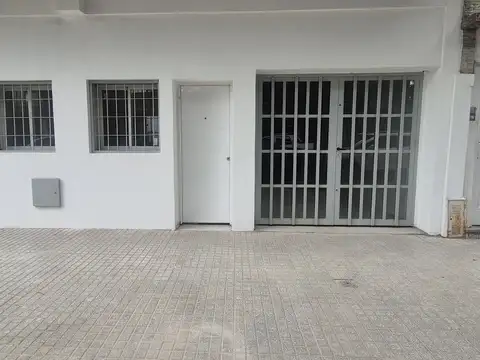 Local en Alquiler en Barrio España y Hospitales, $ 1.080.000