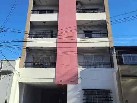 VENTA COCHERA DESCUBIERTA VILLA MAIPU PLANTA BAJA