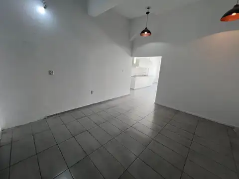Depto Tipo Casa en Alquiler de 2 ambientes