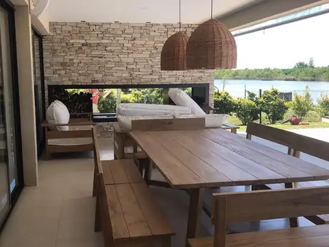 Alquiler CASA 4 ambientes en Muelles