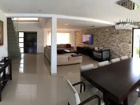 Casa en Alquiler de 3 dormitorios