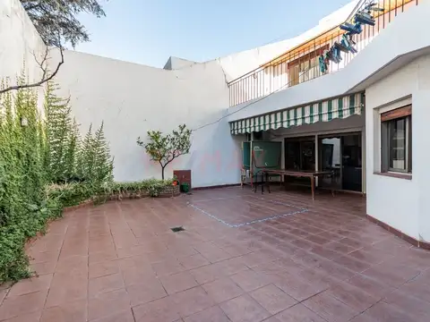 CASA 4 AMBIENTES VENTA EN CABALLITO GARAGE PATIO