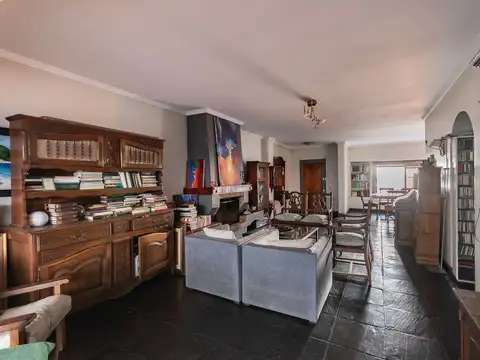 CASA 4 AMBIENTES VENTA EN CABALLITO GARAGE PATIO