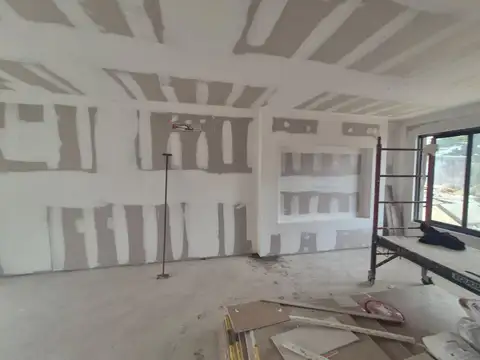 Depto Tipo Casa 4 ambientes con 2 baños
