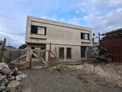 Depto Tipo Casa en Venta de 4 ambientes