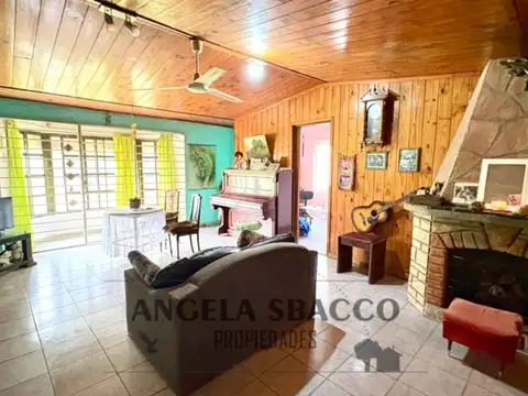 Casa en Venta con 1 cochera