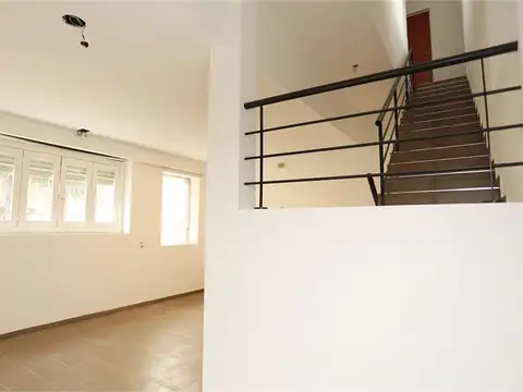 Depto Tipo Casa en Venta en Villa Real, USD 250.000