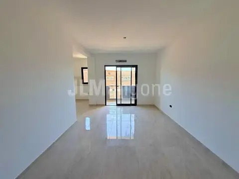 Semipisos 2 ambientes con balcon, a estrenar