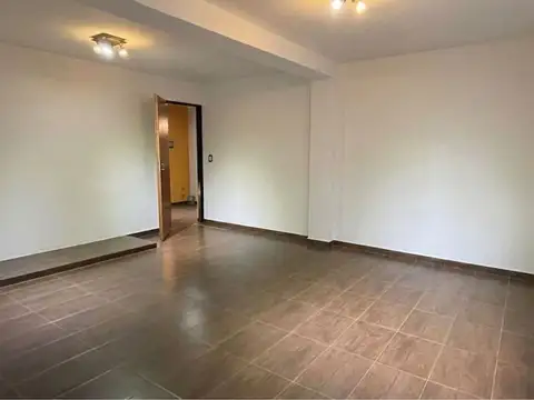 Depto Tipo Casa 5 ambientes con 2 baños