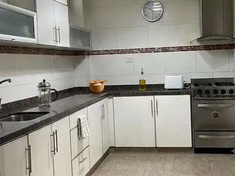 Depto Tipo Casa en Venta de 4 dormitorios