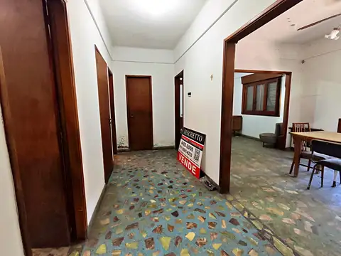 Locales comerciales mas vivienda y galpón en Venta