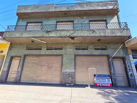 Locales comerciales mas vivienda y galpón en Venta