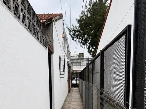 Victorino De La Plaza 200