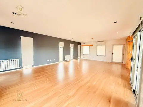 Casa 5 ambientes con 4 baños