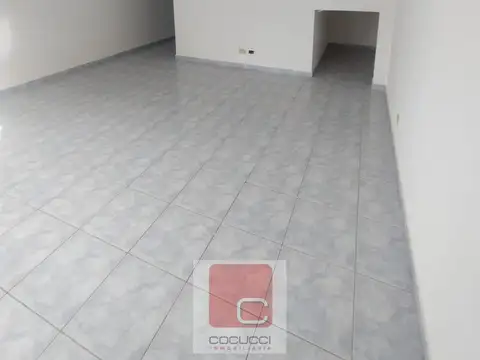 Casa en Alquiler con 1 cochera