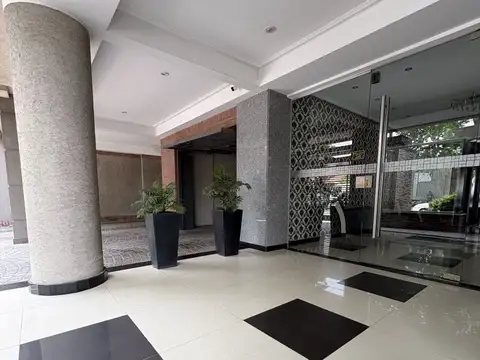 Hermoso monoambiente con balcón. Pocas expensas