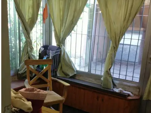 VENDE CASA 3 amb + e/ auto y patio Bº Marítimo