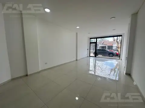 Local en Alquiler en San Antonio de Padua, $ 700.000