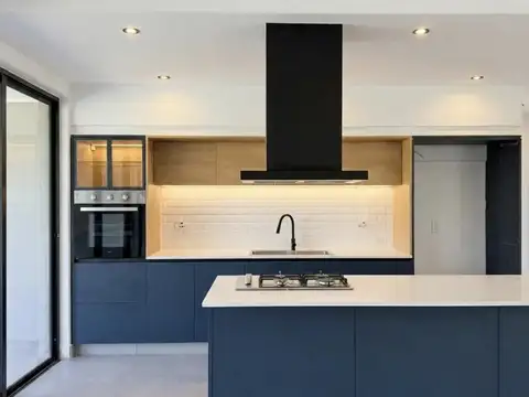 Casa 4 ambientes con 3 baños