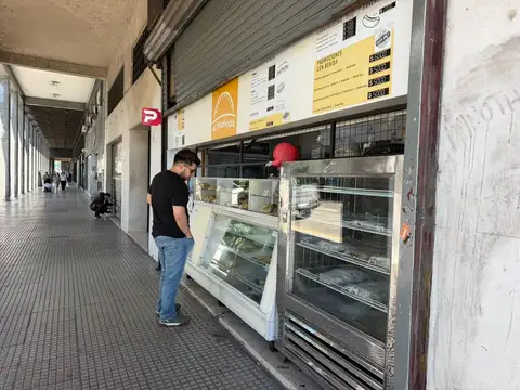 Avenida Leandro N. Alem 1000