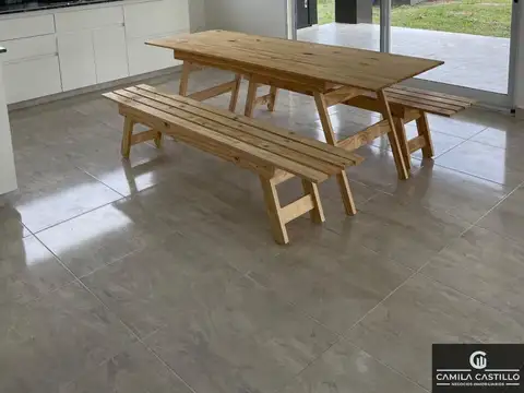 Casa en Venta con 1 cochera