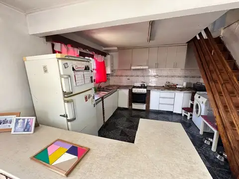 Depto Tipo Casa 4 ambientes con 1 baño