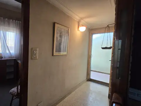 Depto Tipo Casa 6 ambientes con 2 baños