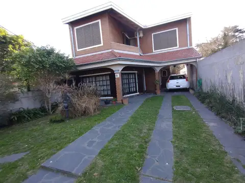 EXCELENTE CASA A LA VENTA EN JOSE MARMOL