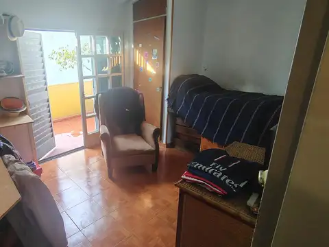 Depto Tipo Casa 5 ambientes con 2 baños