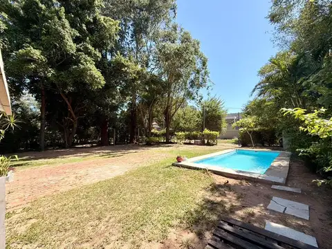 Casa en Alquiler Temporal con 2 cocheras