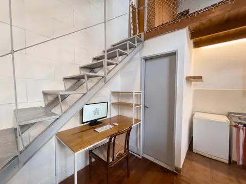 Depto Tipo Casa en Venta 80 años