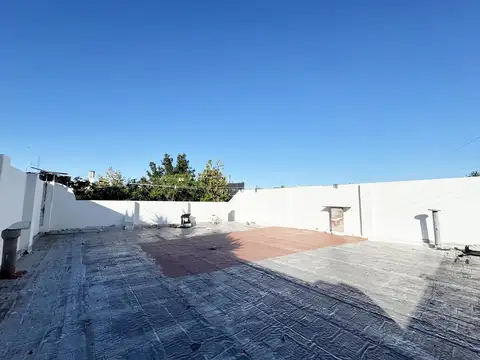Depto Tipo Casa en Alquiler de 3 ambientes