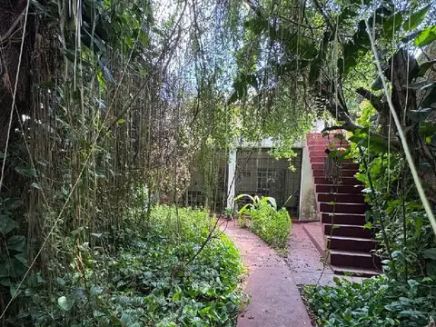 CF1213 - CASA EN VENTA - ANTONIO DE LLAMAS Y AV. LAVALLE - B° ROCAMORA