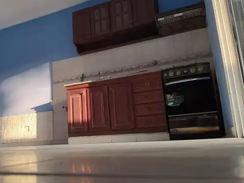Casa 2 ambientes con 1 baño