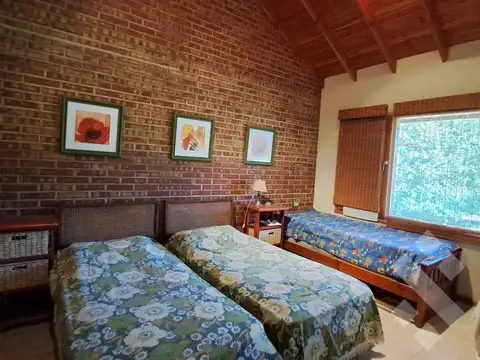 VENTA CASA, c/FONDO CANCHA DE GOLF- ARROYITO COUNTRY CLUB.  NEUQUÉN