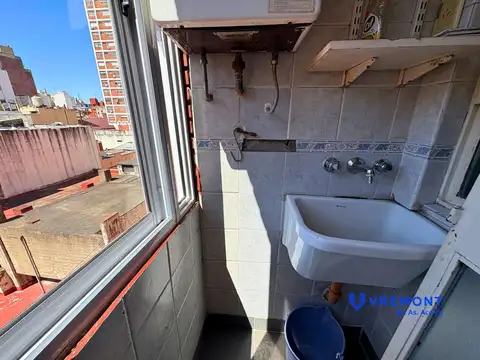 Alquiler de departamento 2 ambientes con balcón en el barrio de Congreso!